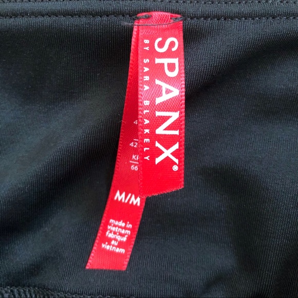 🦊 SPANX Faux Leather Leggings - Picture 8 of 8